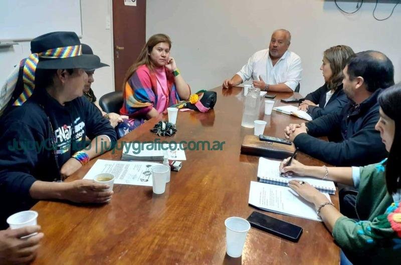 Ordenamiento Territorial recibió a pueblos originarios 2 reunionOrdenamiento Territorial recibio a pueblos originarios llanka 1jpg1